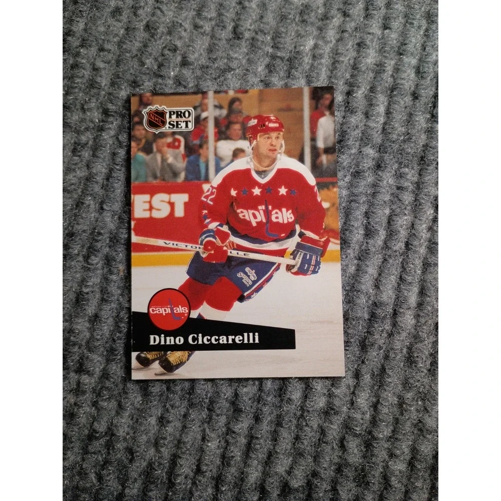 Vintage 1991 NHL Pro Set Washington Capitals Dino Ciccarelli Hockey Card #258